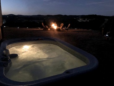 Mountainside Bandera Accommodation Perfect for a Great Vacation in Texas - Bandera, Texas - glamping.directory