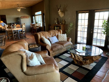 Mountainside Bandera Accommodation Perfect for a Great Vacation in Texas - Bandera, Texas - glamping.directory