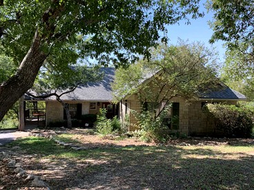 Peaceful Guadalupe River Retreat, Boerne, Texas - glamping.directory