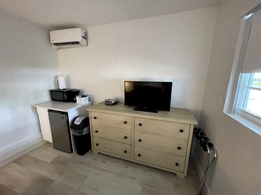 Cozy Suite Rental for Two at a Wonderful RV Park with Incredible Amenities in Key Largo, Florida - Key Largo, Florida - glamping.directory