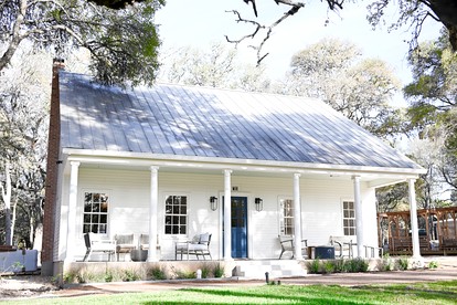 Spacious Luminous Cottage Perfect to Disconnect and Reconnect with Nature in Texas - glamping.directory