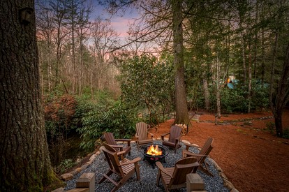 Secluded Riverfront Cabin with Hot Tub, Sauna & Private Trails near Cashiers, North Carolina - Cashiers, North Carolina - glamping.directory