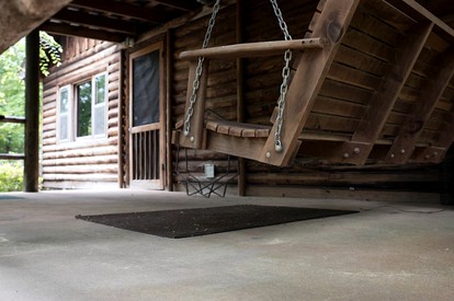 Pet-Friendly Cabin Retreat in the Ozarks of Scenic Newton County, Arkansas - Jasper, Arkansas - glamping.directory