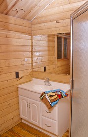 Baraboo Cabin for Exploring Fun Lake Delton Activities - Wisconsin Dells, Wisconsin - glamping.directory