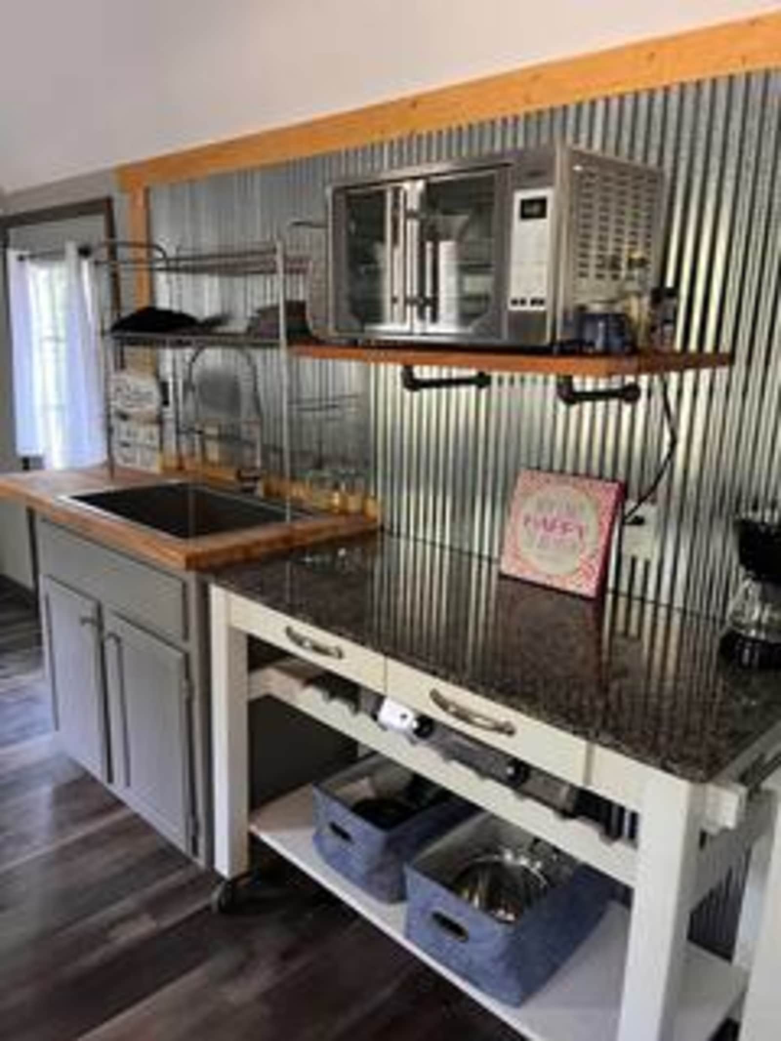 Homestead At Rocky Acres - Eureka Springs, Arkansas - glamping.directory