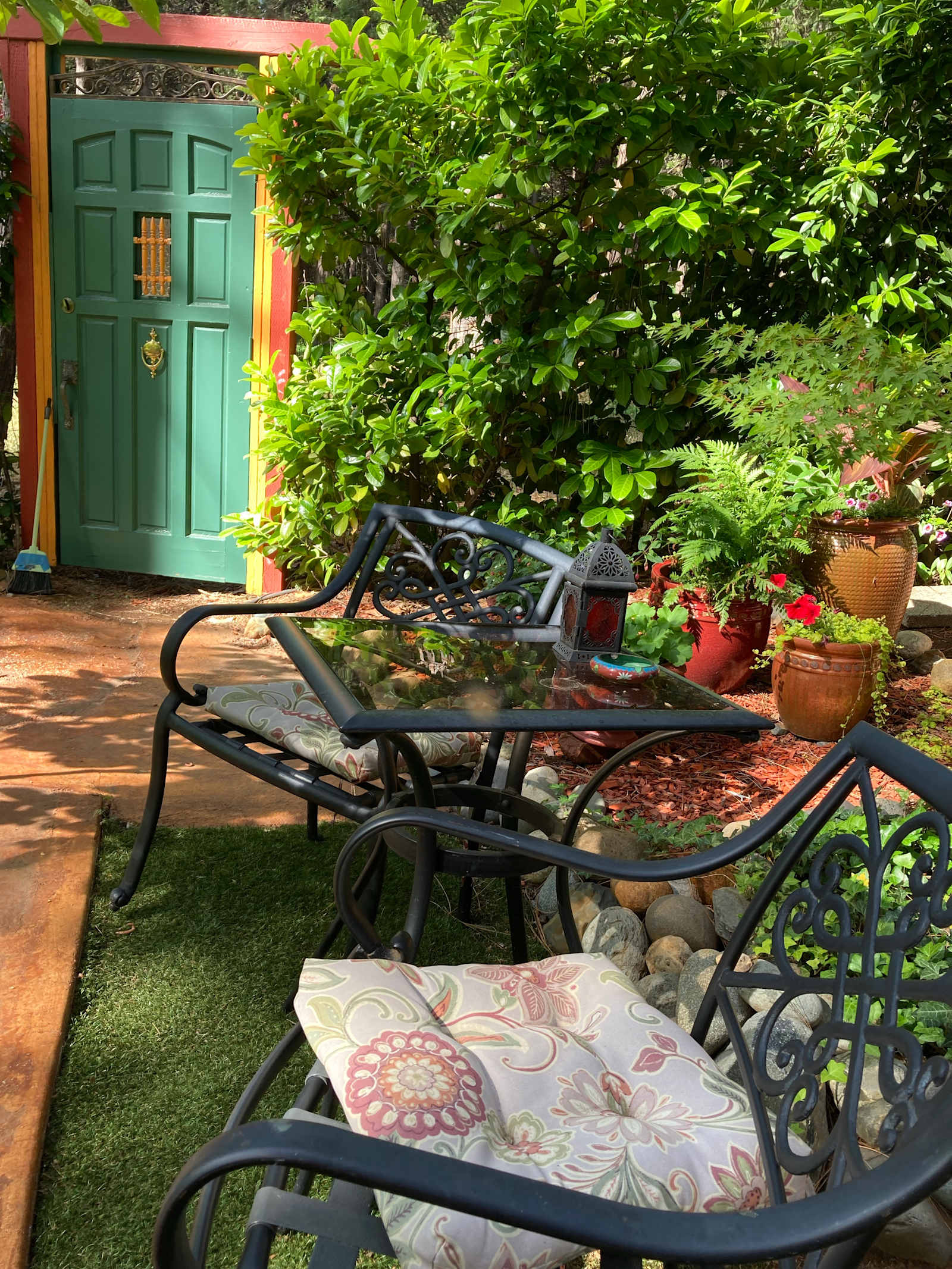 Towering Pine Retreat - Nevada City, California - glamping.directory