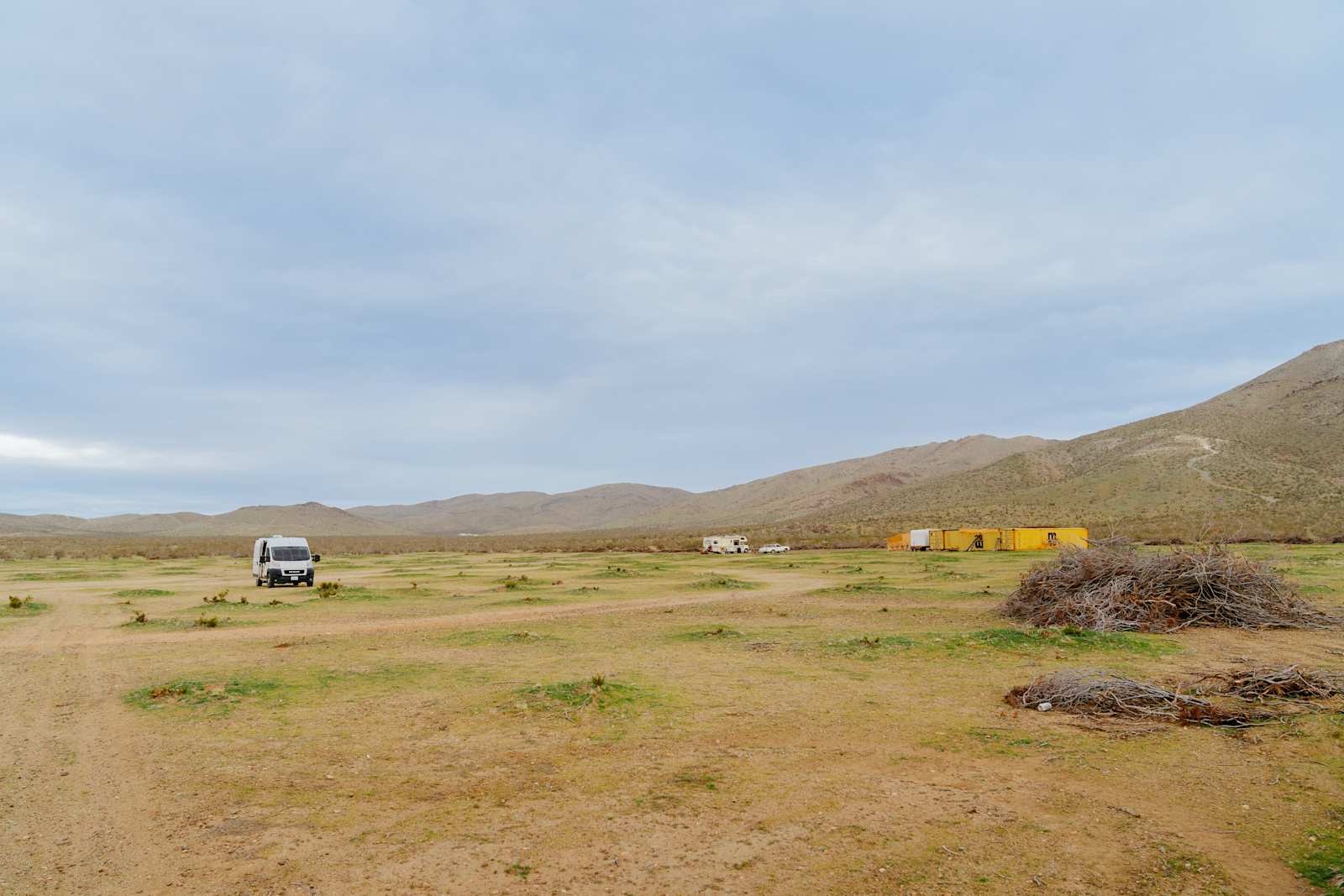 VVGMC TAILGATE - Apple Valley, California - glamping.directory