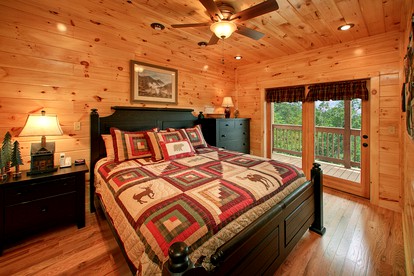 Delightful Cabin Rental in Gatlinburg for a Tennessee Vacation - Gatlinburg, Tennessee - glamping.directory