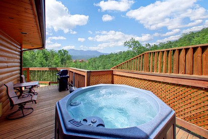 Delightful Cabin Rental in Gatlinburg for a Tennessee Vacation - Gatlinburg, Tennessee - glamping.directory