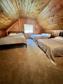 Quaint Cottage with Pond Access Perfect for Families in Brownfield, Maine - Brownfield, Maine - glamping.directory