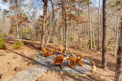 Rustic Cabin Getaway with Cozy Charm & Serene Surroundings in Gilmer County, Georgia - Gilmer County, Georgia - glamping.directory