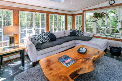 Unique Artistic Cabin Nestled in the Trees for a Peaceful Escape near Chapel Hill, North Carolina - Chapel Hill, North Carolina - glamping.directory