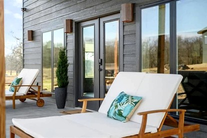 Modern Luxury Cabin with Game Room, Hot Tub & Fire Pit Near Beavers Bend, Broken Bow OK - Broken Bow, Oklahoma - glamping.directory