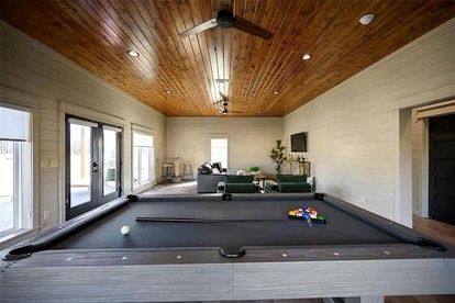 Modern Luxury Cabin with Game Room, Hot Tub & Fire Pit Near Beavers Bend, Broken Bow OK - Broken Bow, Oklahoma - glamping.directory