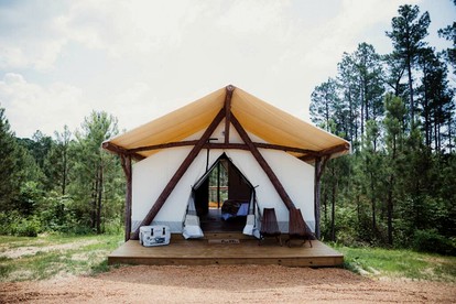 Amazing Luxurious Safari Tent with Sauna and Bath in Kentucky - Cadiz, Kentucky - glamping.directory