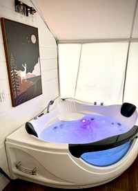 Amazing Luxurious Safari Tent with Sauna and Bath in Kentucky - Cadiz, Kentucky - glamping.directory