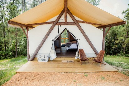 Amazing Luxurious Safari Tent with Sauna and Bath in Kentucky - glamping.directory