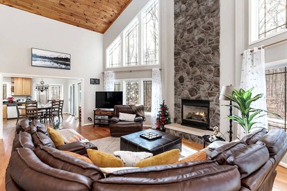 Incredible Cabin with Beautiful Indoor and Outdoor Living Spaces in Virginia - Wintergreen, Virginia - glamping.directory