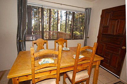 Vacation Cabin Surrounded by Woodland with Hot Tub near Lake Tahoe, California - South Lake Tahoe, California - glamping.directory