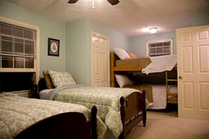 Charming Farm-Style Accommodation for Eight near Roanoke, Virginia - New Castle, Virginia - glamping.directory