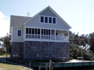 Spacious Cottage Rental for Families in Buxton, North Carolina - glamping.directory