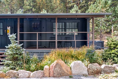 Historic Mountain Lodge Suite with Steam Shower & Hot Tub near Estes Park, Colorado - Allenspark, Colorado - glamping.directory