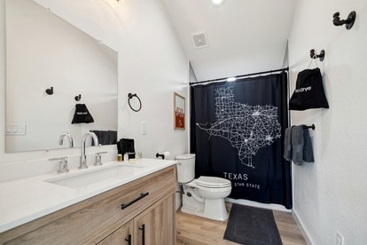Chic Spacious A-Frame Ideal for a Relaxing Getaway in Texas - New Braunfels, Texas - glamping.directory