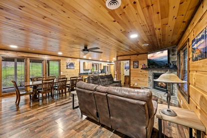 Luxury Pet-Friendly Cabin with Game Room, Hot Tub, and Fenced Yard in Arts and Crafts Community, Gatlinburg - Gatlinburg, Tennessee - glamping.directory