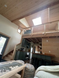 Spacious Tree House near Starved Rock and Buffalo Rock State Parks, Perfect for a Family Glamping Getaway - Ottawa, Illinois - glamping.directory