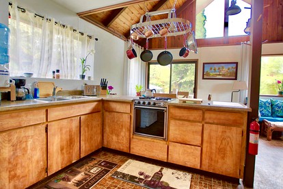 Rustic Volcano Cabin Perfect for a Big Island Getaway - Volcano, Hawaii - glamping.directory