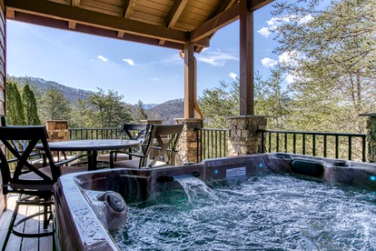 Unique Luxury Cabin with Hot Tub, Pool Table, and Arcade on Family Resort in Pigeon Forge, Tennessee - Pigeon Forge, Tennessee - glamping.directory