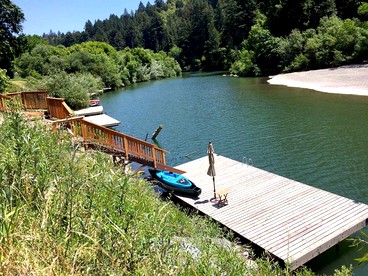 Fascinating Riverfront Cottage with Ping Pong Table in Guerneville, California - Guerneville, California - glamping.directory