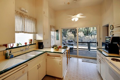 Fascinating Riverfront Cottage with Ping Pong Table in Guerneville, California - Guerneville, California - glamping.directory