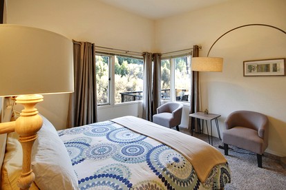 Fascinating Riverfront Cottage with Ping Pong Table in Guerneville, California - Guerneville, California - glamping.directory
