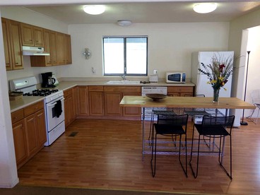 Contemporary Vacation Rental in the Sierra Nevada near Kings Canyon, California - Badger, California - glamping.directory