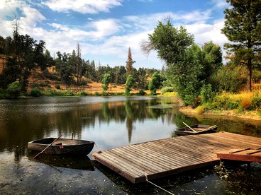 Contemporary Vacation Rental in the Sierra Nevada near Kings Canyon, California - Badger, California - glamping.directory