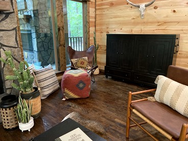 Cute Glamping Cabin for Rest and Relaxation near Ouachita National Forest, Oklahoma - Broken Bow, Oklahoma - glamping.directory