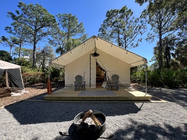Charming Secluded Tented Cabin in Sarasota, Florida - glamping.directory