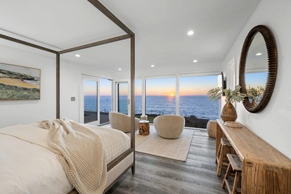 Luxury Oceanfront Estate with Hot Tub & Gardens near San Francisco in Montara, California - Montara, California - glamping.directory