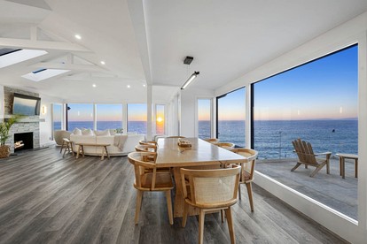 Luxury Oceanfront Estate with Hot Tub & Gardens near San Francisco in Montara, California - Montara, California - glamping.directory