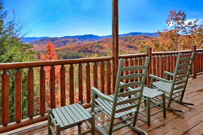 Cozy Cabin with a Hot Tub in the Great Smoky Mountains, Tennessee - Sevierville, Tennessee - glamping.directory