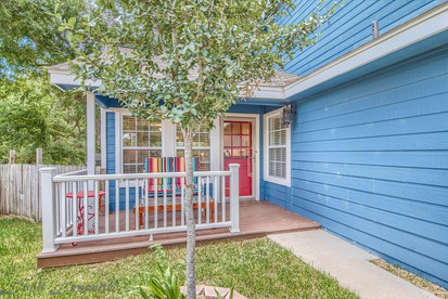 Guadalupe Riverside Retreat for Water Sports with the Family - New Braunfels, Texas - glamping.directory