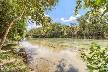 Guadalupe Riverside Retreat for Water Sports with the Family - New Braunfels, Texas - glamping.directory