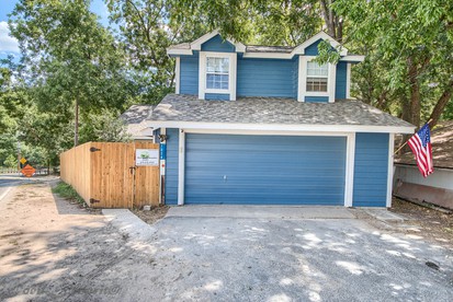 Guadalupe Riverside Retreat for Water Sports with the Family - New Braunfels, Texas - glamping.directory