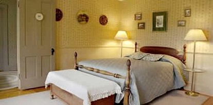 Exquisite Bed and Breakfast with Lush Garden Views near Portland, Maine - Waterford, Maine - glamping.directory
