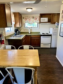 Beautiful Cabin Incredible for a Romantic Getaway in South Dakota - Hot Springs, South Dakota - glamping.directory