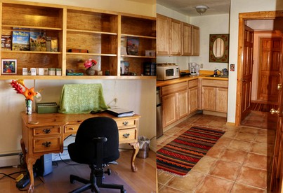 Romantic Vacation Rental with Hot Tub near New Mexico's Pinos Altos Mountains - Silver City, New Mexico - glamping.directory