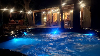 Pet-Friendly Cabin Rental with Creekside Views near Bandera, Texas - Pipe Creek, Texas - glamping.directory