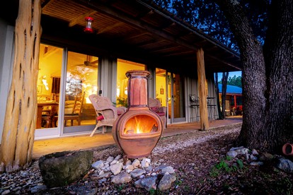Pet-Friendly Cabin Rental with Creekside Views near Bandera, Texas - Pipe Creek, Texas - glamping.directory