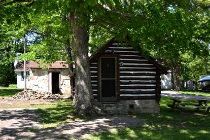 Rustic Log Cabin for a Relaxing Escape in Markleysburg, Pennsylvania - Markleysburg, Pennsylvania - glamping.directory